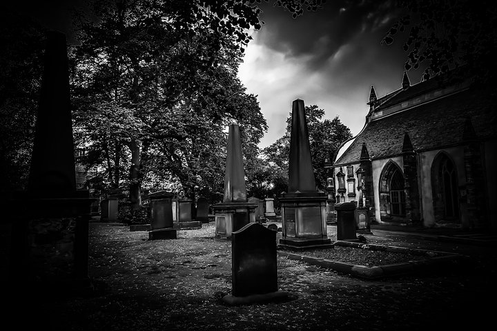 Explore Edinburgh’s haunted history as you wander through eerie grave markers and uncover tales of the notorious Mackenzie Poltergeist. Join a local expert on this unforgettable walking tour.